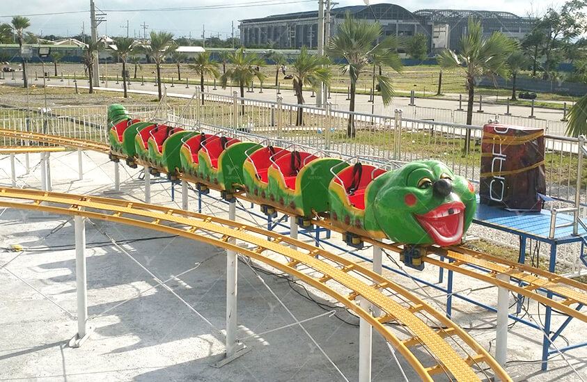 Американские горки «Wacky Worm» 5RC-06
